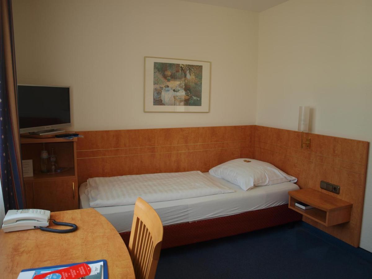 Airport Business Hotel Koeln Buitenkant foto