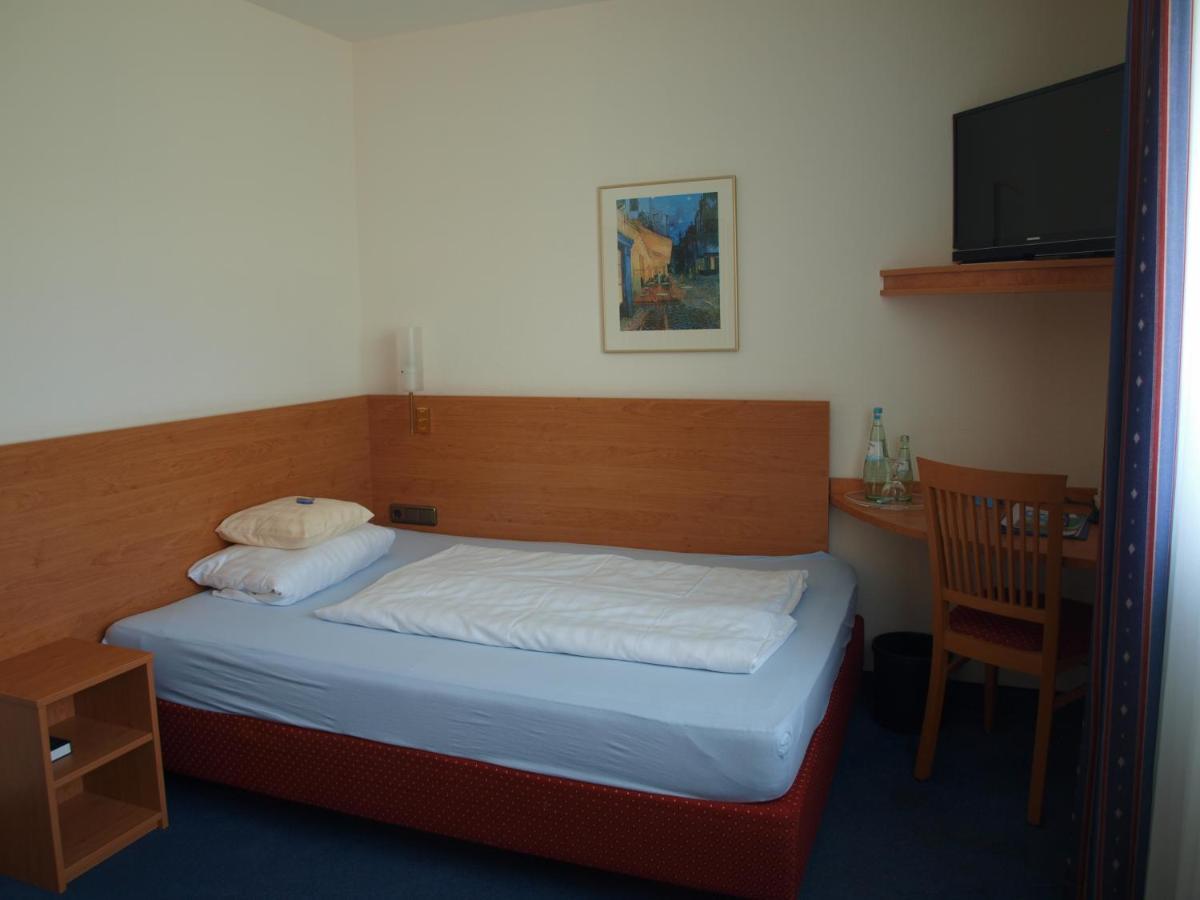 Airport Business Hotel Koeln Buitenkant foto