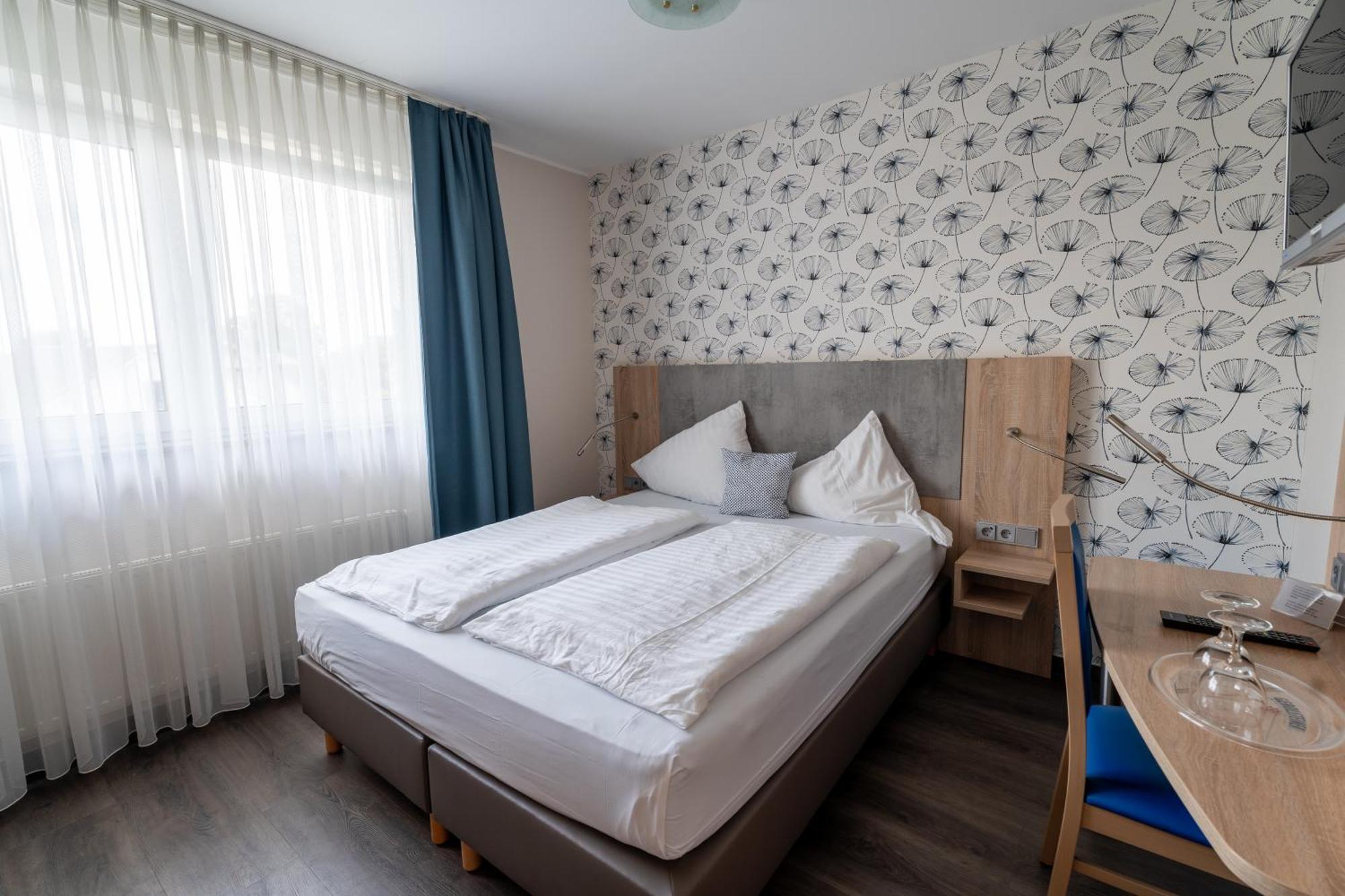 Airport Business Hotel Koeln Buitenkant foto