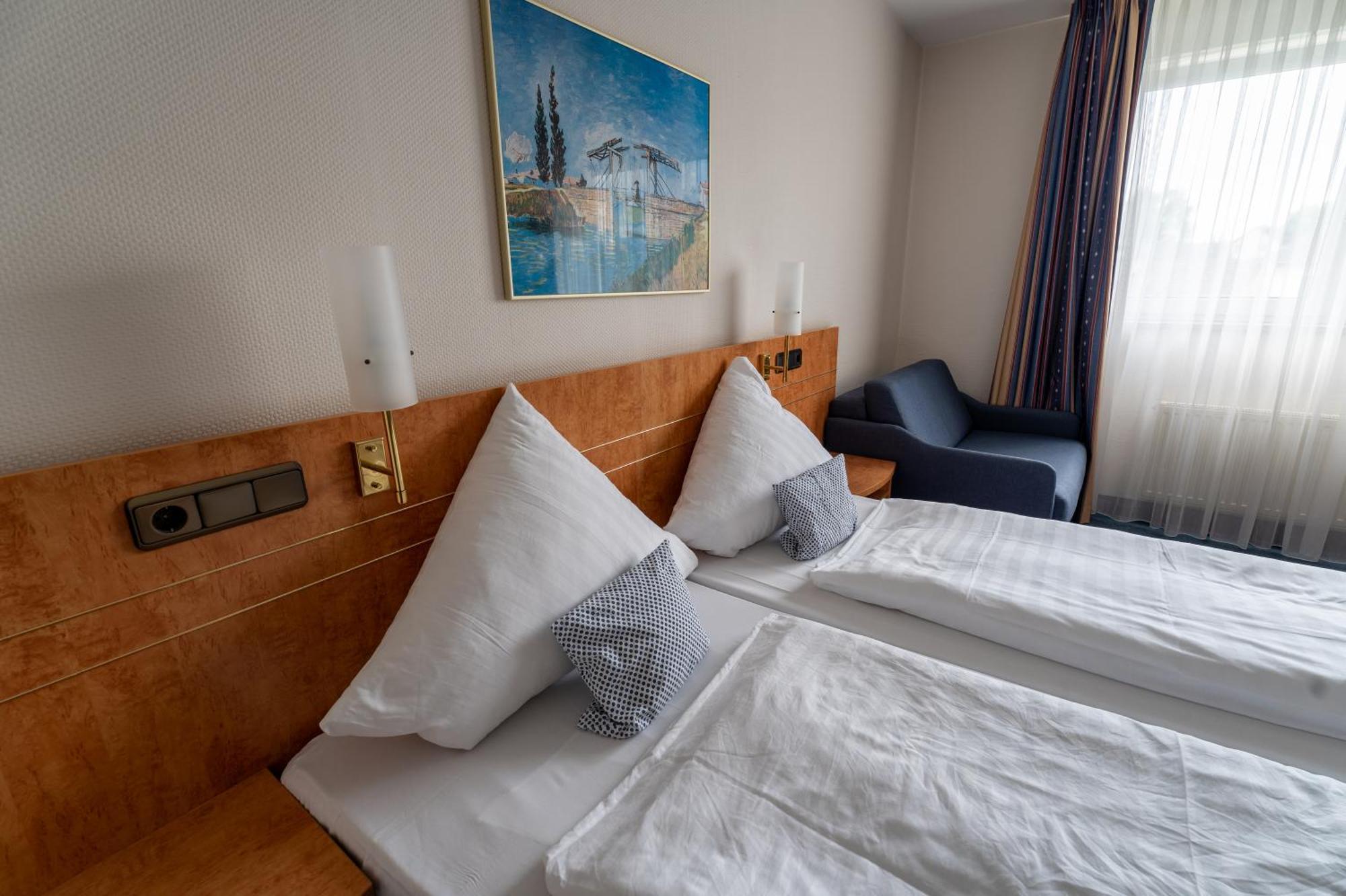Airport Business Hotel Koeln Buitenkant foto