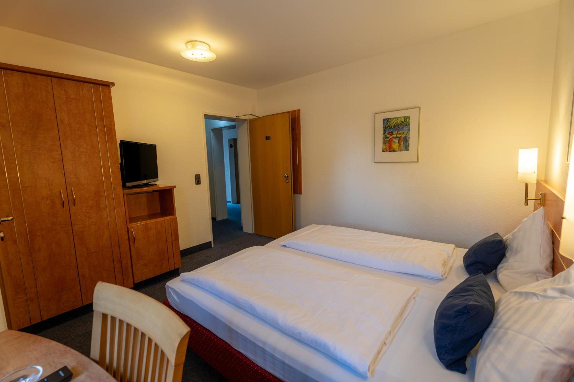 Airport Business Hotel Koeln Buitenkant foto