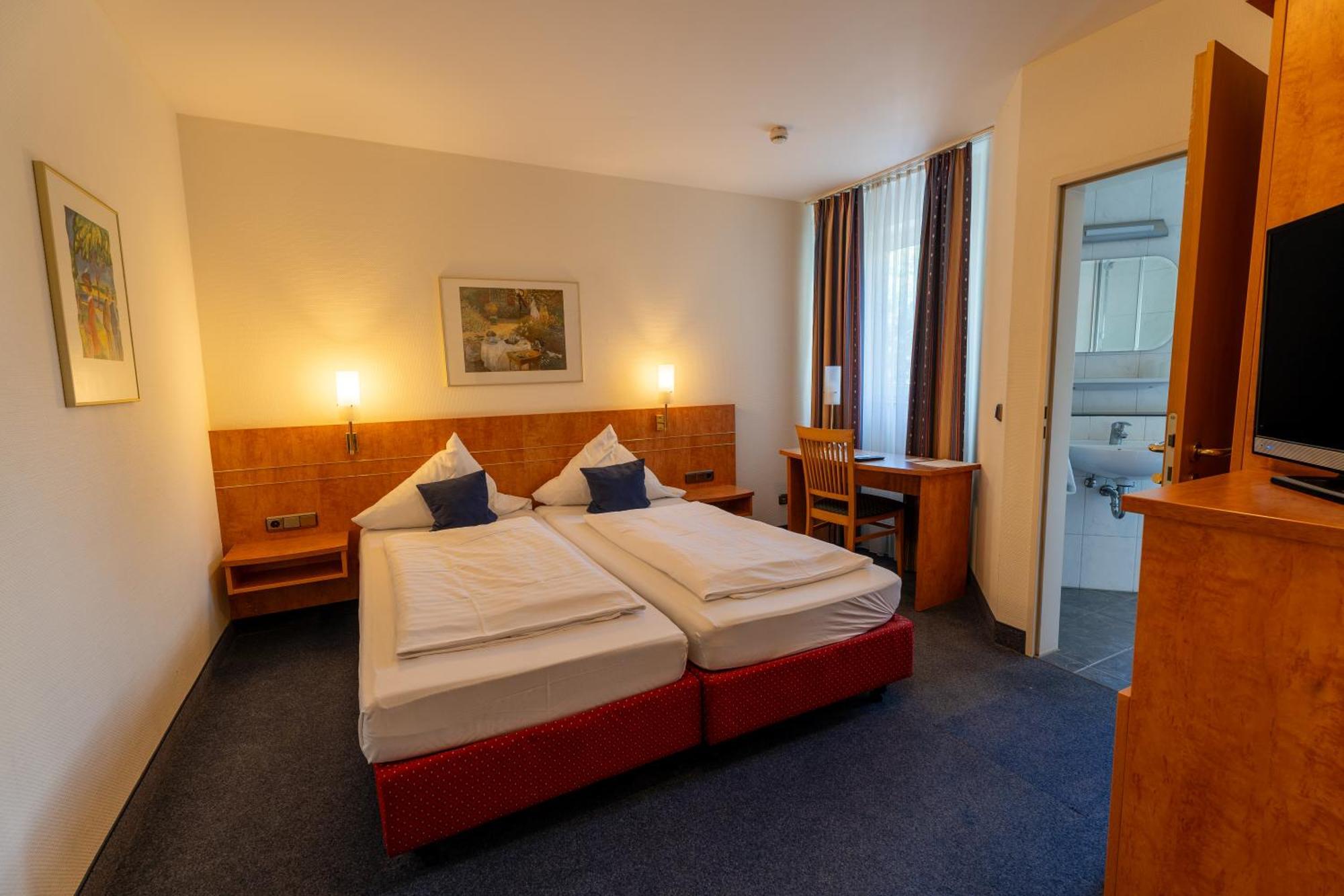 Airport Business Hotel Koeln Buitenkant foto