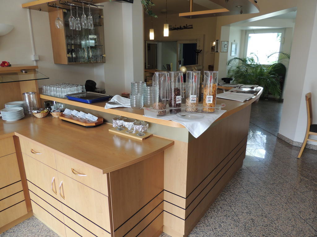 Airport Business Hotel Koeln Buitenkant foto