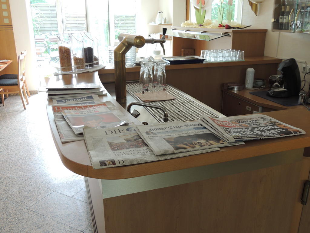 Airport Business Hotel Koeln Buitenkant foto