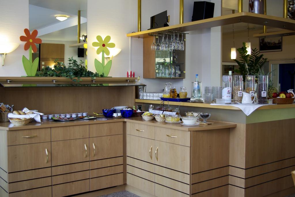 Airport Business Hotel Koeln Buitenkant foto